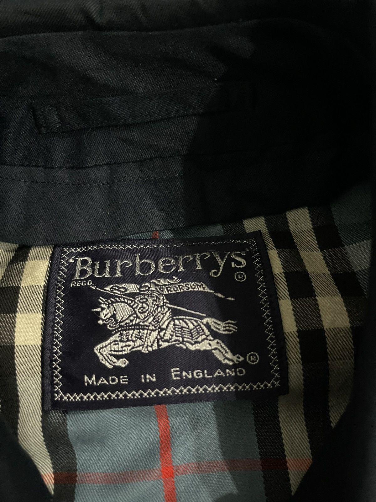 Burberry Vintage Burberrys Trench Coat Made England Size US XL / EU 56 / 4 - 20 Thumbnail