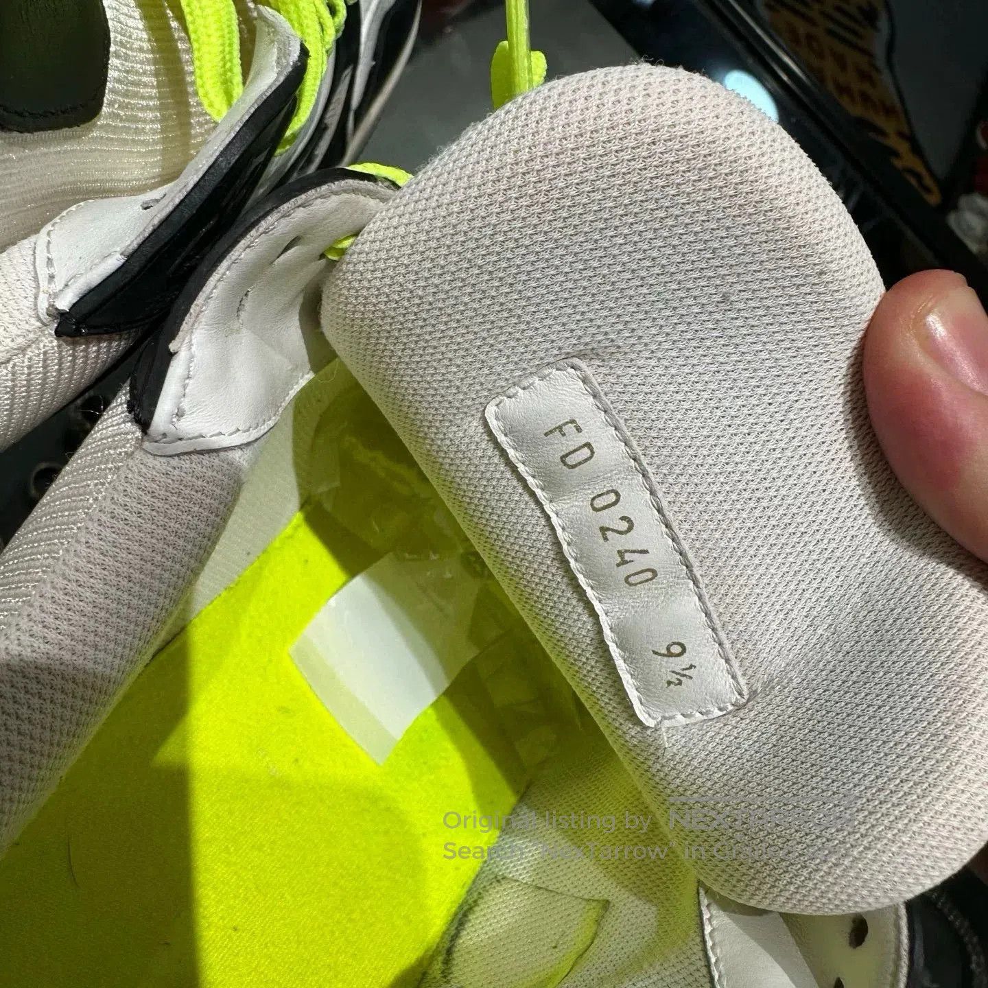 Louis Vuitton Louis Vuitton Trainer Black White Emboss. Size US 10.5 / EU 43-44 - 4 Thumbnail