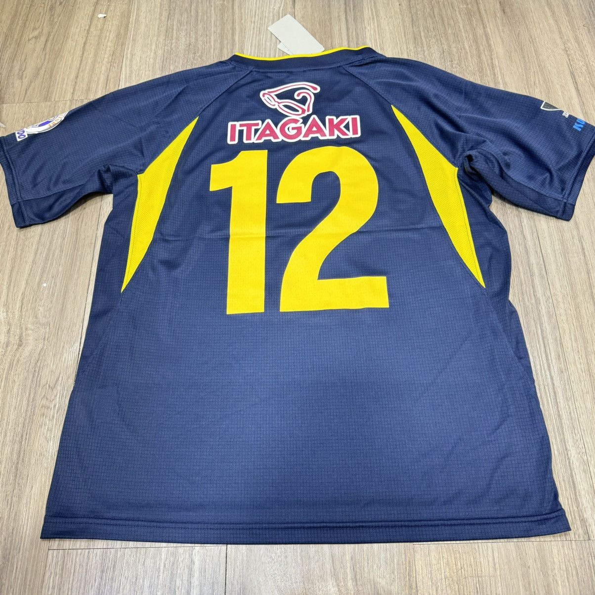 Other Thespa Gunma 2005 home shirt #12 (Bnwt) Size US M / EU 48-50 / 2 - 2 Thumbnail
