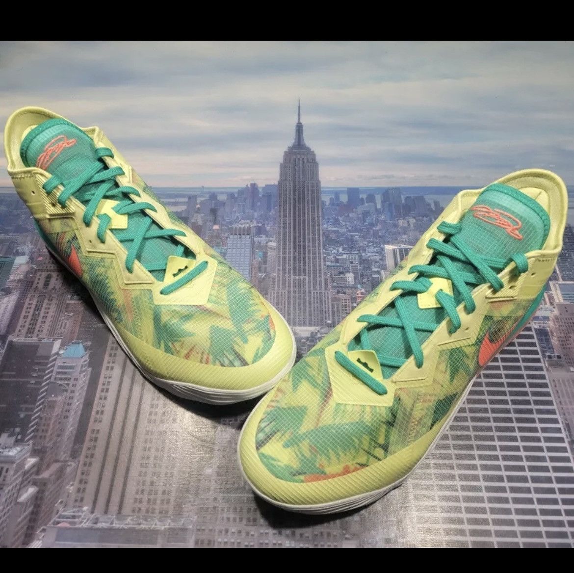 Nike Nike LeBron XVIII 18 Lime Green LOW LeBronald Palmers Size US 11 / EU 44 - 4 Thumbnail