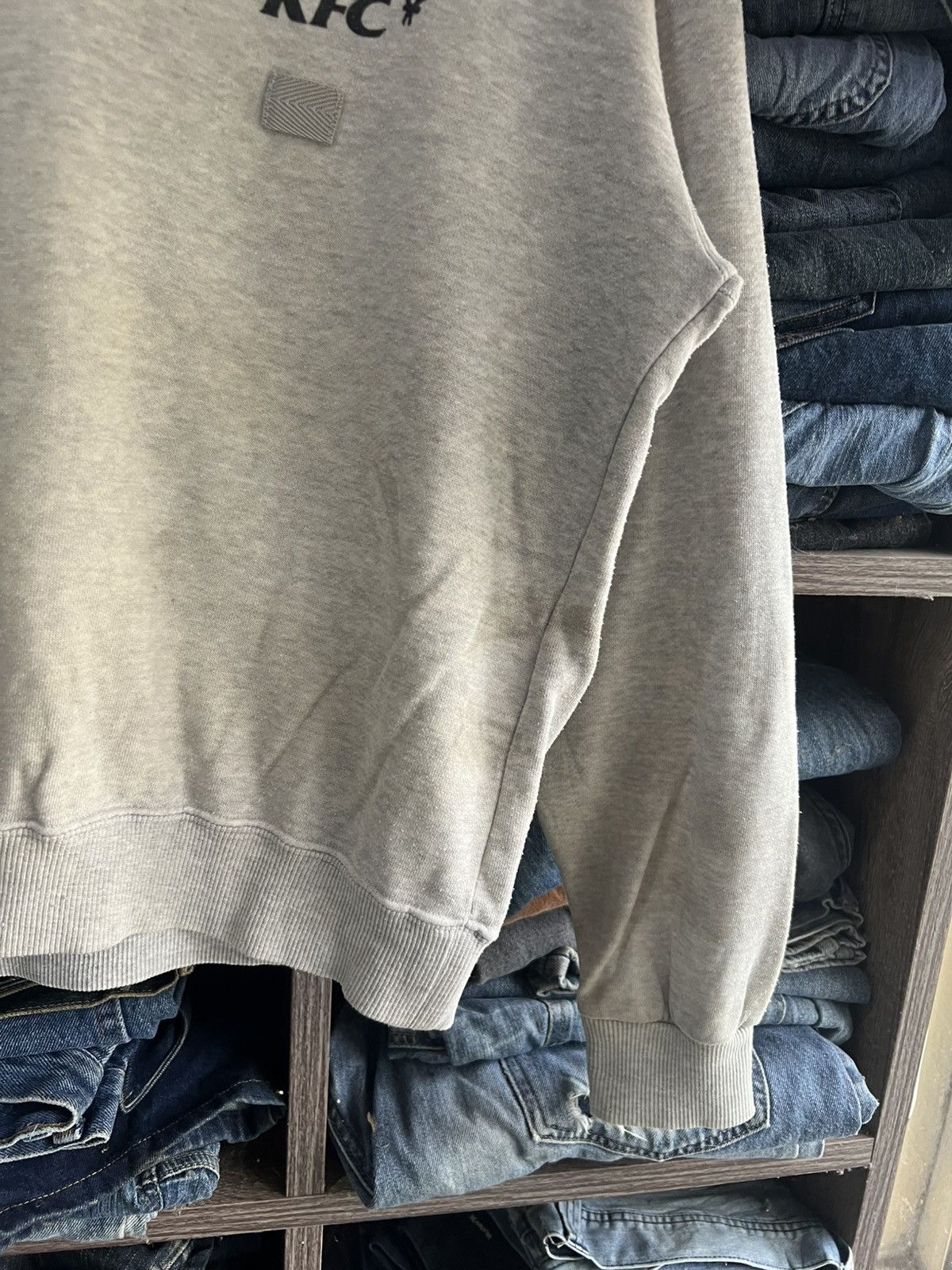 Other 🔥Vintage V Neck KFC Sweatshirt Size US M / EU 48-50 / 2 - 8 Thumbnail