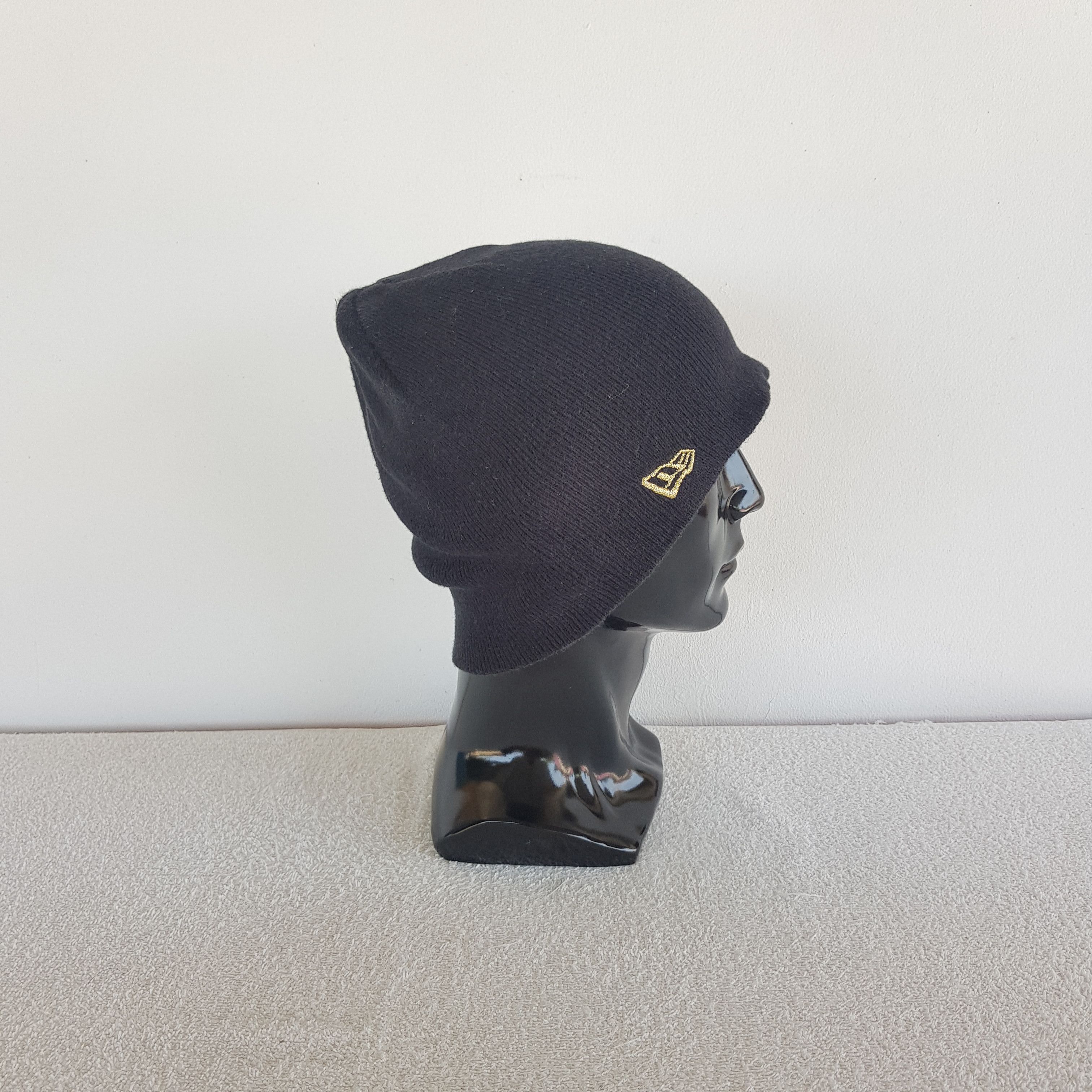 New Era Vintage New Era Basic Beanie Small Logo Snow Caps Hats. Size ONE SIZE - 3 Thumbnail