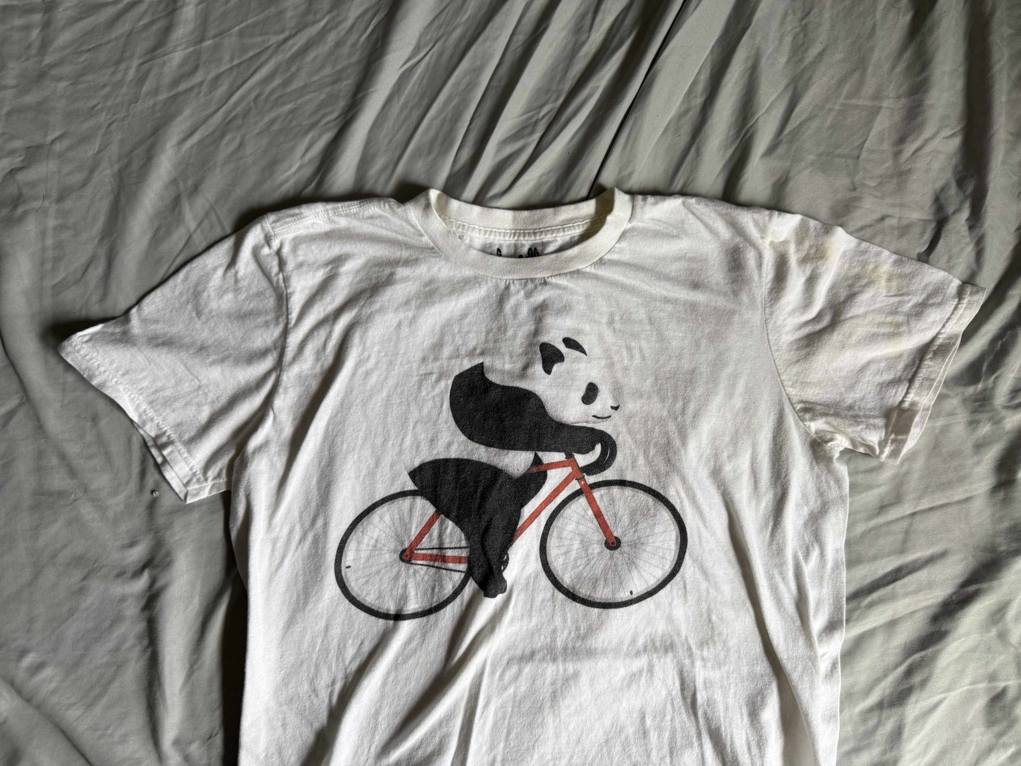 Threadless Threadless Panda on bike Tee Shirt Medium Size US M / EU 48-50 / 2 - 1 Thumbnail