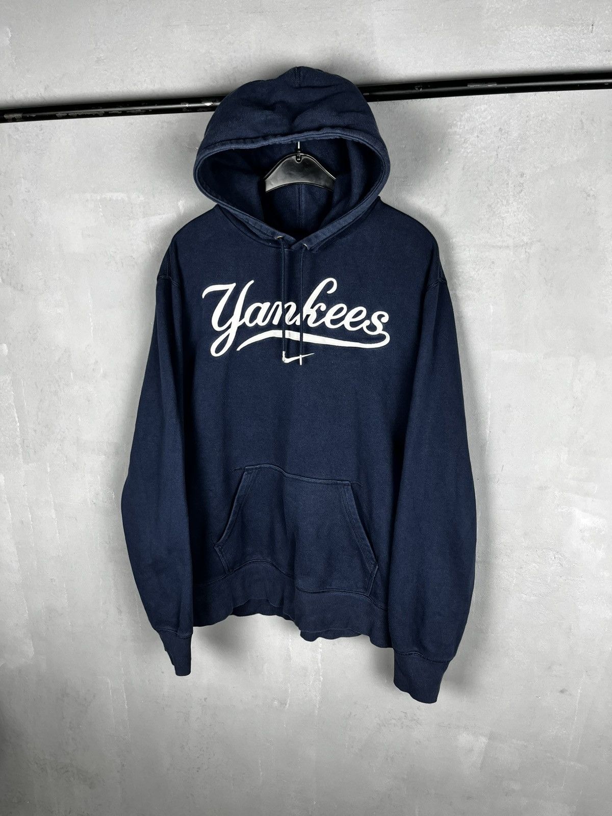New York Yankees Nike x new york ya kees y2k center swoosh hoodie size XXL Size US XXL / EU 58 / 5 - 2 Thumbnail