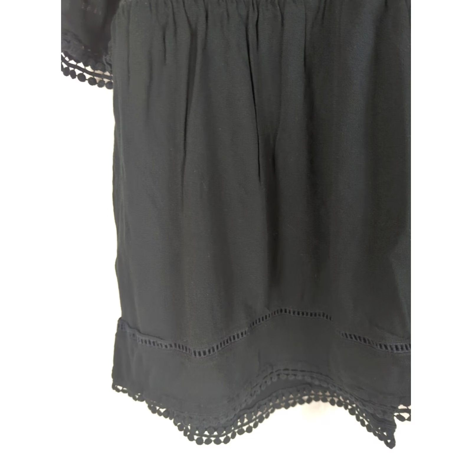 Vintage Knox Rose Women Top Small Black Crochet Lace V-Neck Short Sleeve Pullover Prairie Peasant Casual Sleeve Relaxed Fit Blouse Size S / US 4 / IT 40 - 4 Thumbnail