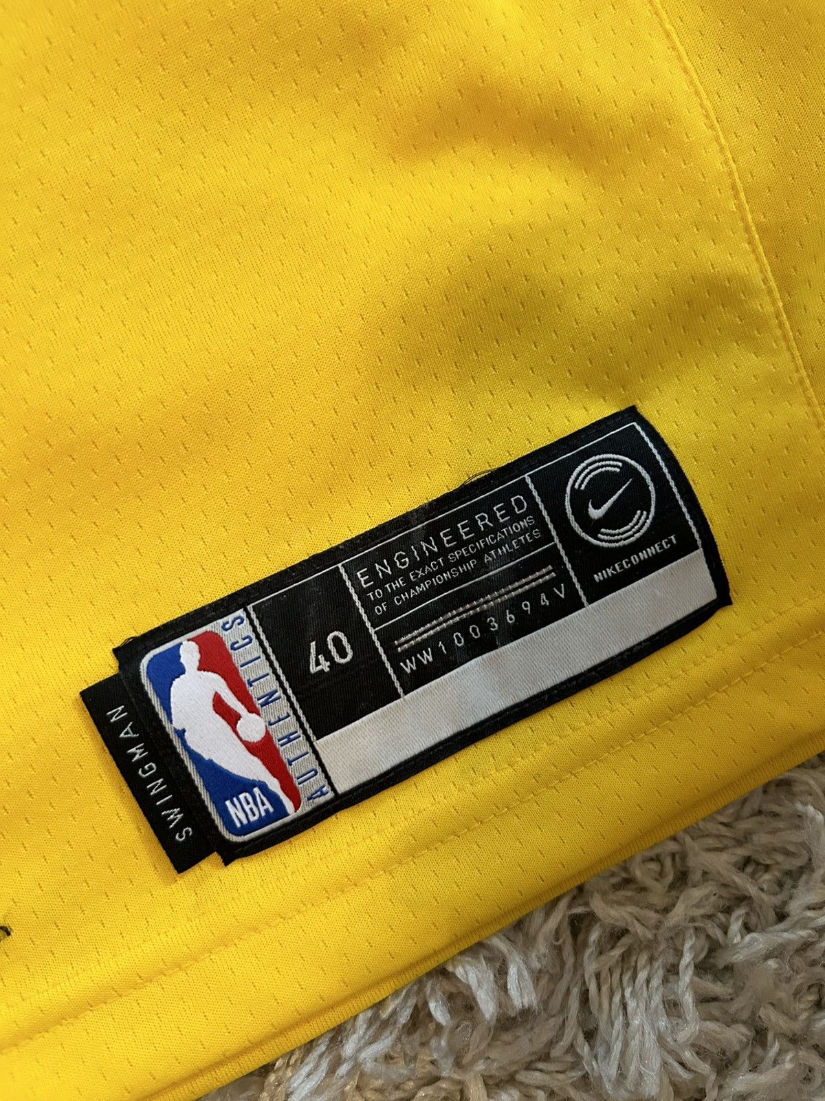 Nike Los Angeles lakers LeBron James Nike jersey size S Size US S / EU 44-46 / 1 - 8 Thumbnail
