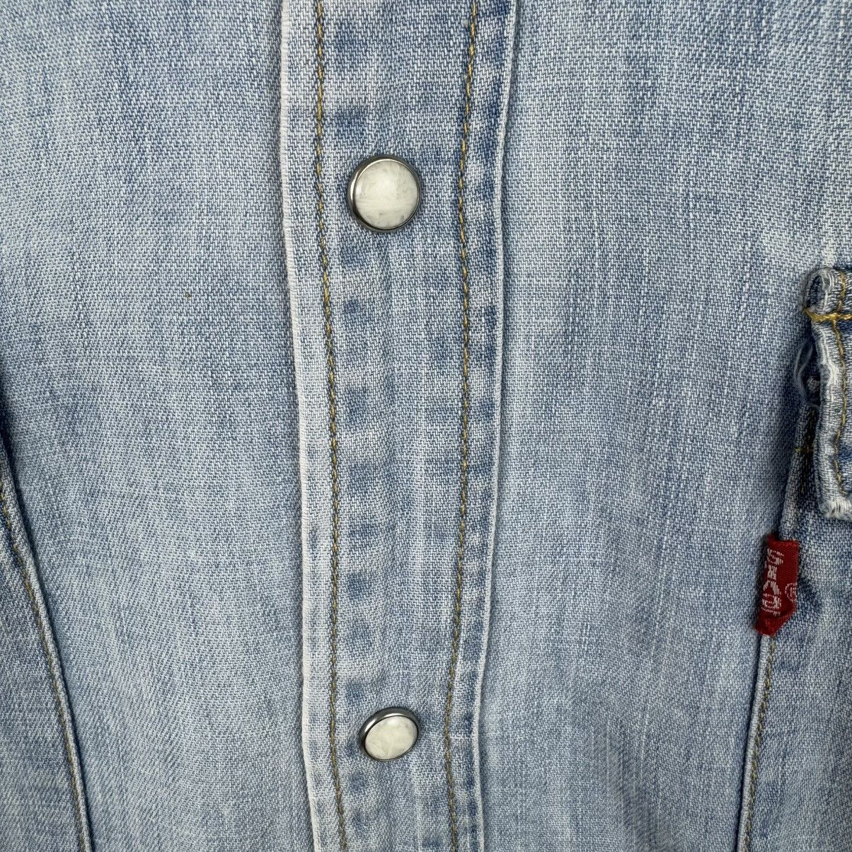 Levi's × Vintage Vintage 90s Levis Stone Washed Western Denim Shirt Size US L / EU 52-54 / 3 - 3 Thumbnail