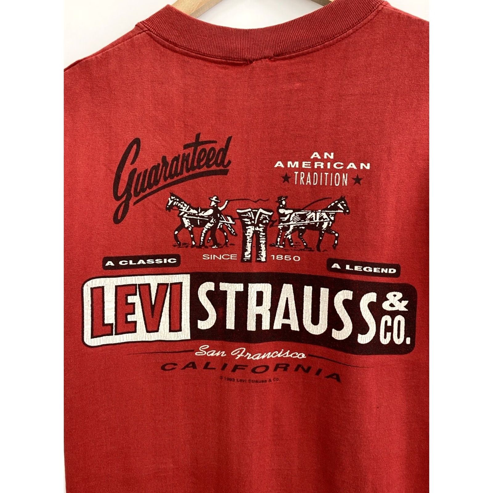 Levi's Vintage 1993 Levi'S black Shirt rare retro Y2K, M size red, 56cm x 77cm, two holes in photo, Size US M / EU 48-50 / 2 - 4 Thumbnail
