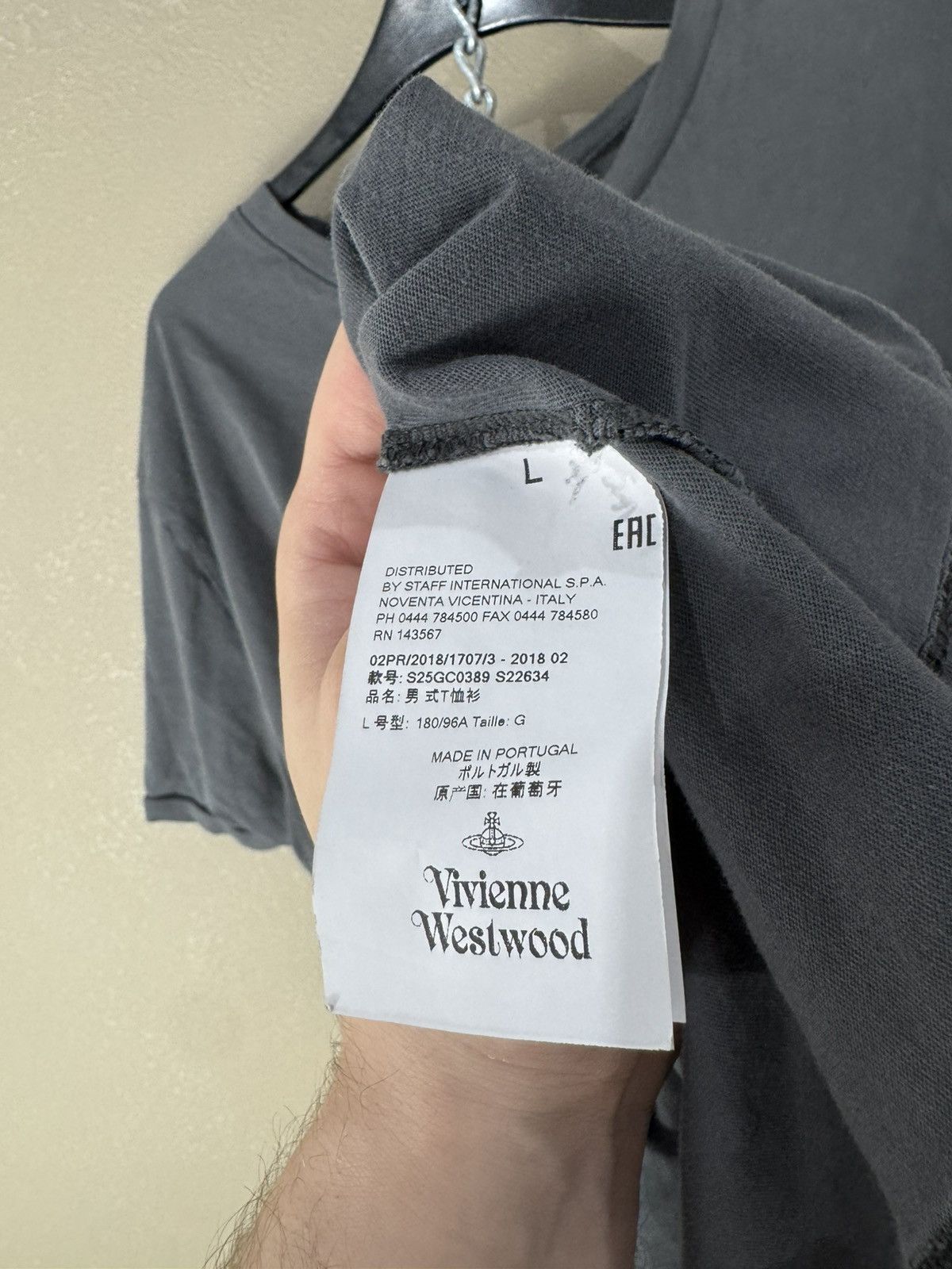 Vivienne Westwood Mens Vintage Vivienne Westwood T-shirt white tee logo Size US L / EU 52-54 / 3 - 4 Thumbnail