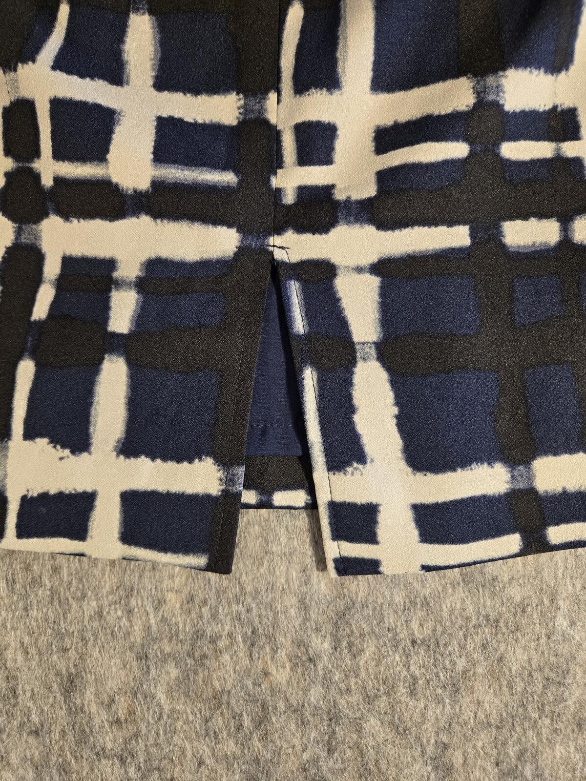 Banana Republic Banana Republic Plaid Pencil Skirt Sz 4 Preppy Professional Size 27" / US 4 / IT 40 - 6 Thumbnail