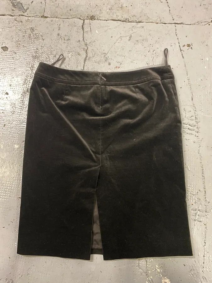 Gucci SS2007 Gucci Black Classy Velvet Skirt Size 28" / US 6 / IT 42 - 7 Thumbnail