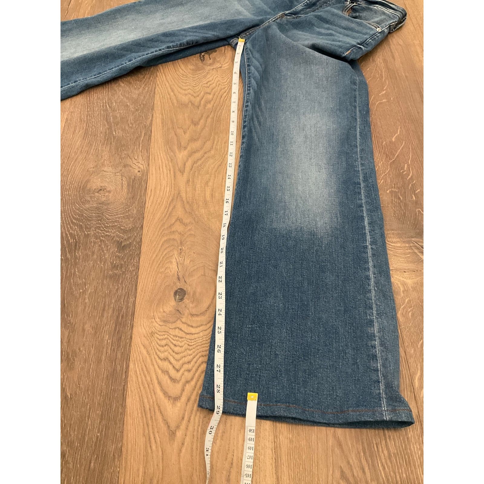 True Religion Women’s True Religion, wide leg jeans, 26 Size 26" / US 2 / IT 38 - 4 Thumbnail