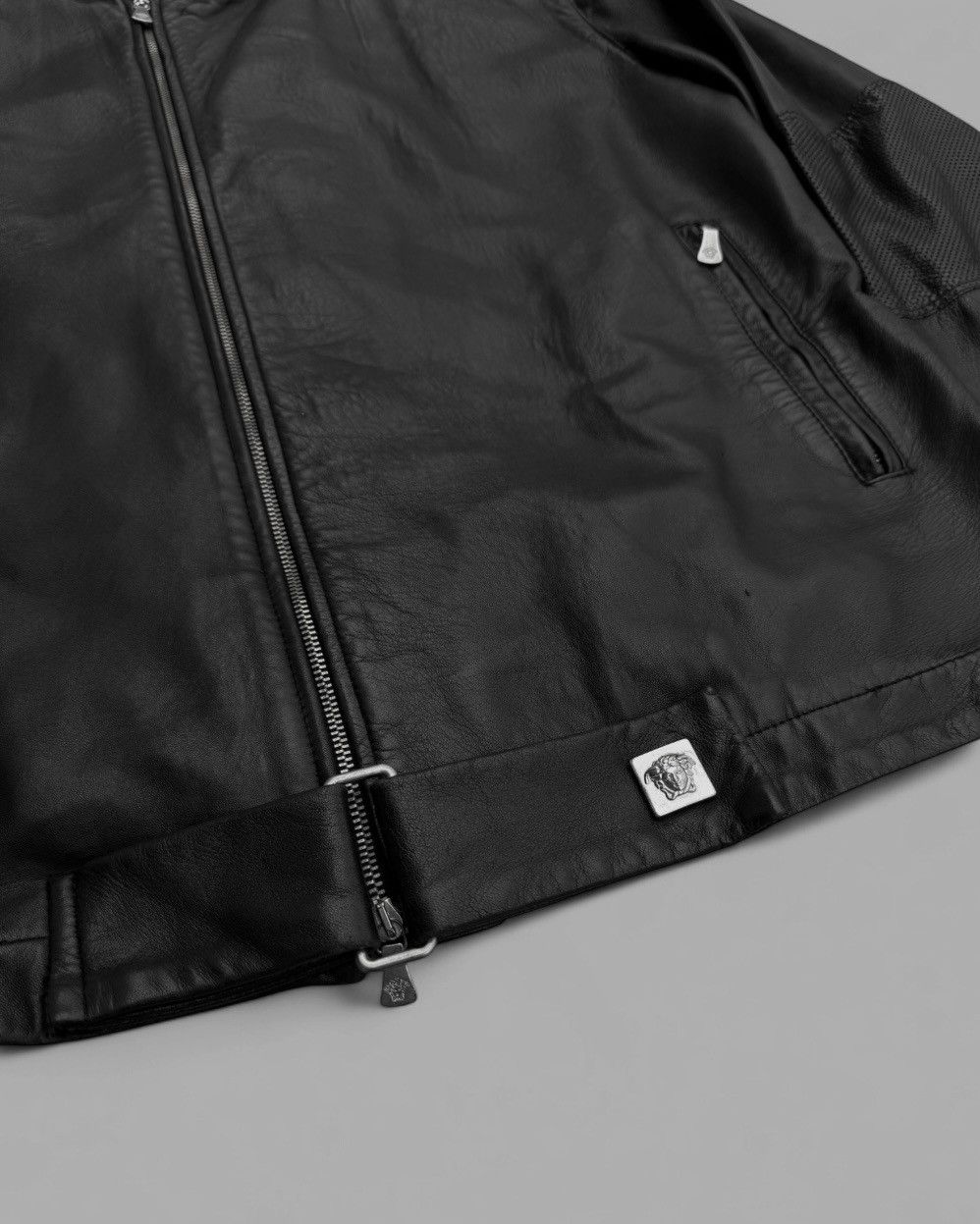 Versace Rare Vintage Versace Side Zip Medusa Details Biker Jacket Size US M / EU 48-50 / 2 - 9 Thumbnail