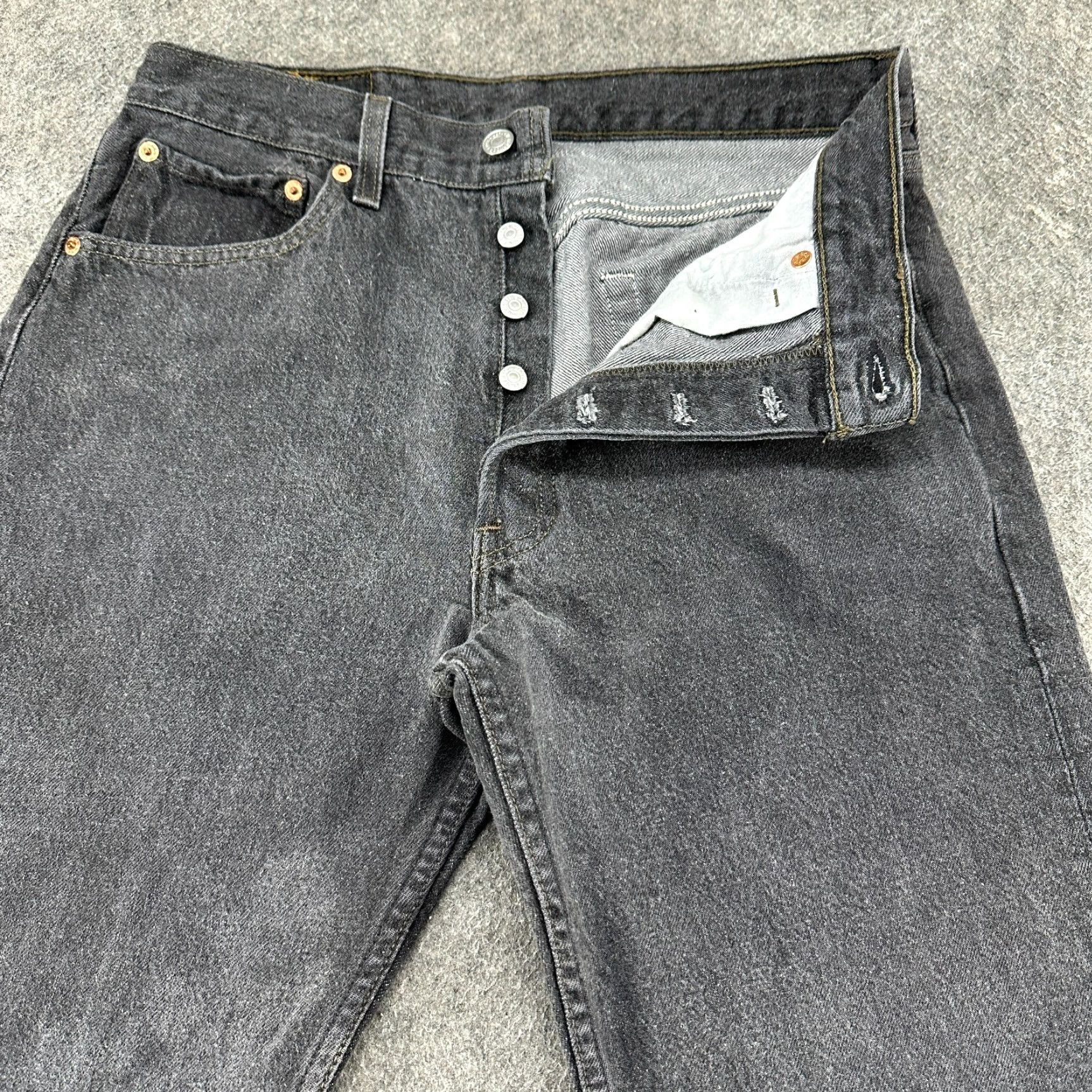 Levi's VINTAGE Levi's 501 Jeans Men 31x30 Black Straight Regular Fit USA 90s Jeans Mens Regular Black 501 Straight USA Retro Decade Size US 31 - 2 Thumbnail