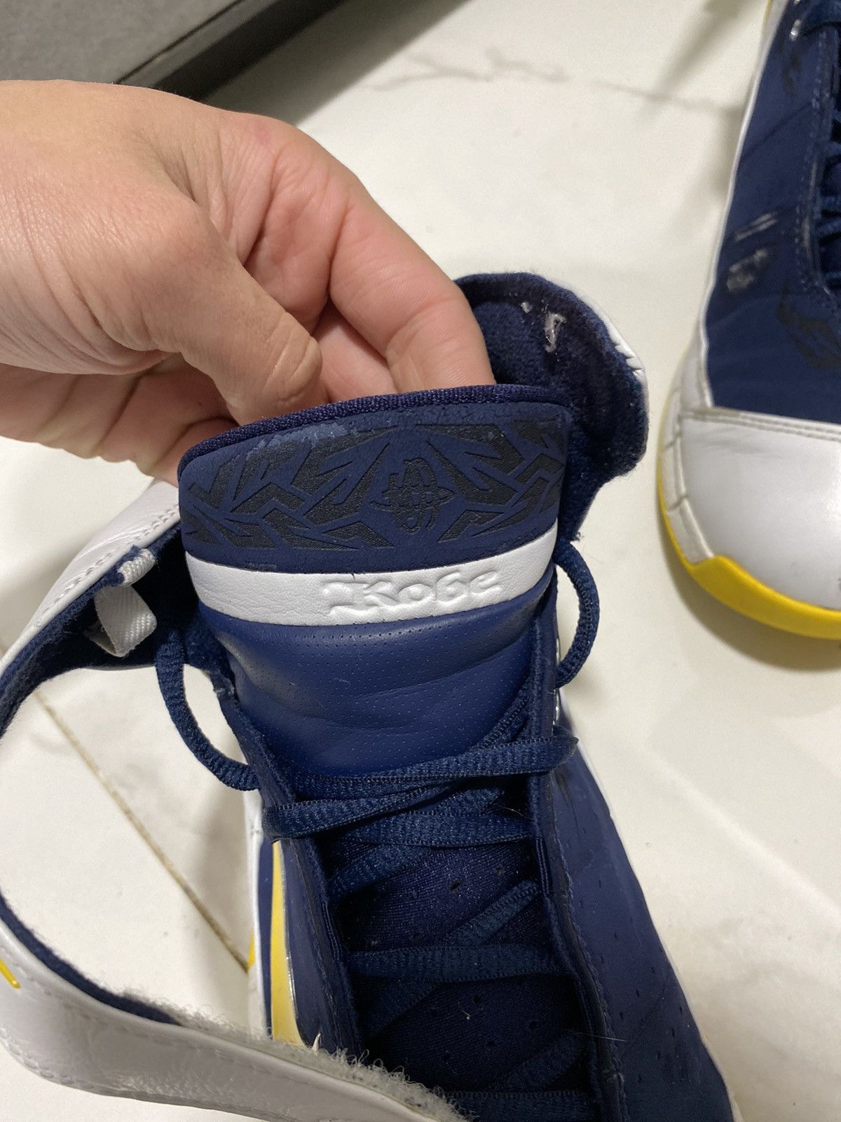 Nike Nike Air Zoom huarache 2K5 Midnight Navy Varsity Maize Size US 11 / EU 44 - 10 Thumbnail