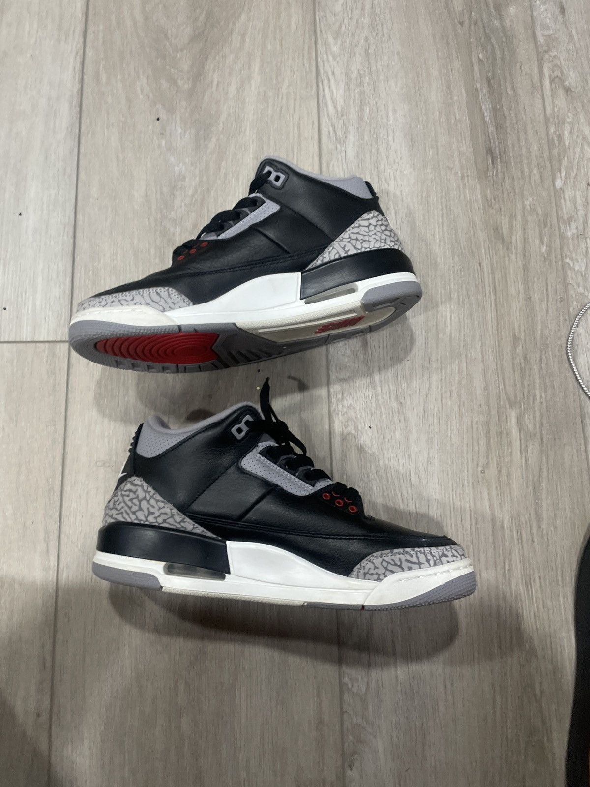 Nike Jordan 3 Retro Size US 8 / EU 41 - 5 Thumbnail