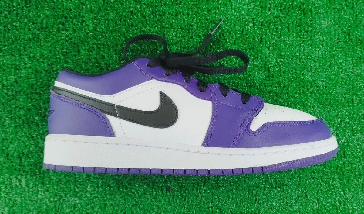 Jordan Brand Shoes Air Jordan 1 Low GS 'Court Purple' Size US 9 / IT 39 - 6 Thumbnail