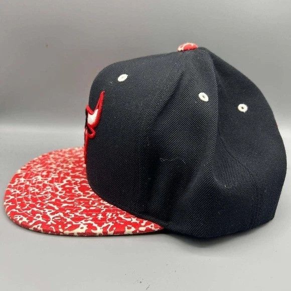 Mitchell & Ness Chicago Bulls Hat Men Black Big Logo Embroidered Snap Back Size ONE SIZE - 5 Thumbnail