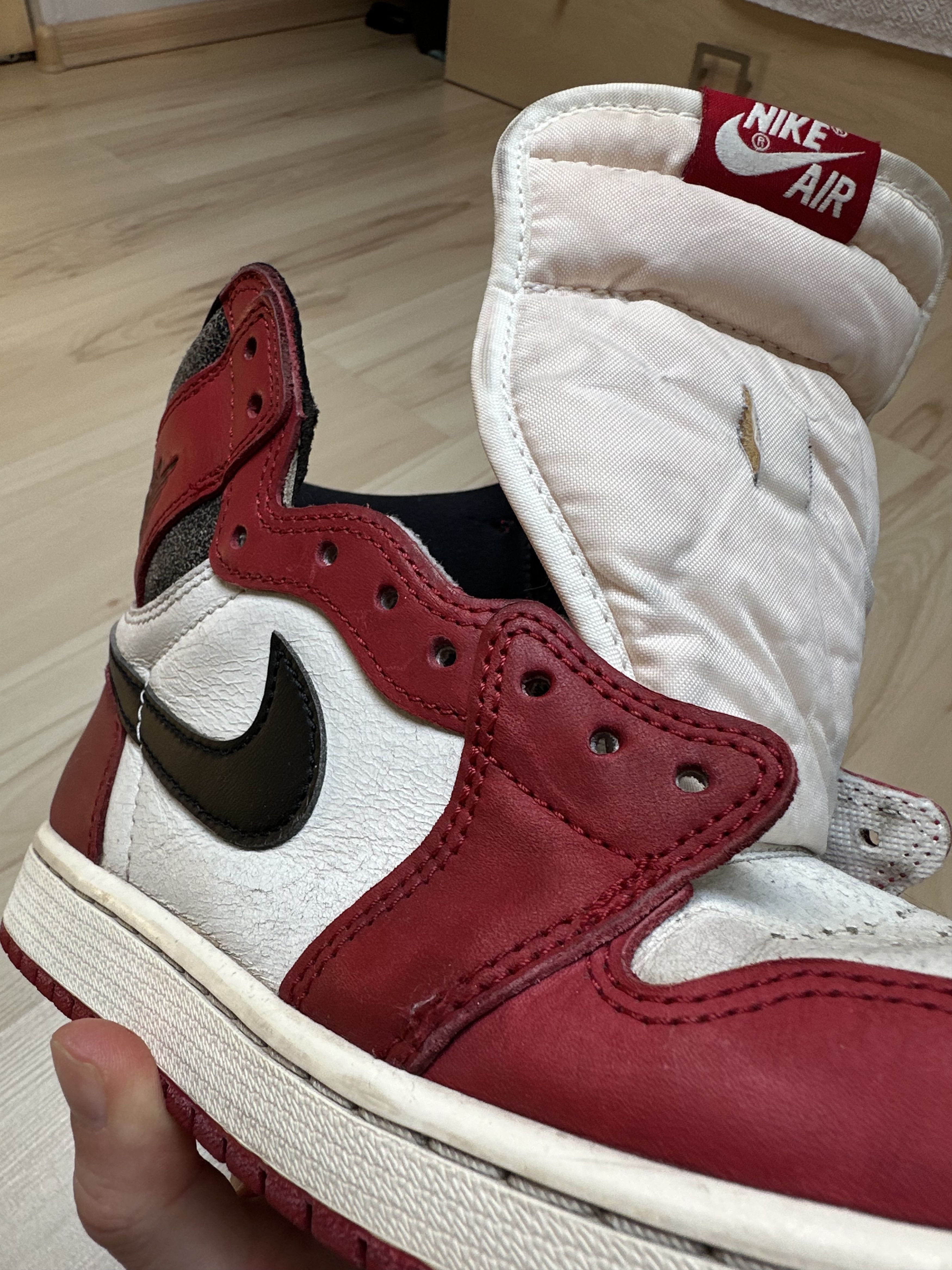 Jordan Brand Nike Air Jordan 1 Retro High OG Lost and Found Chicago EU 40 Size US 7 / EU 40 - 15 Thumbnail