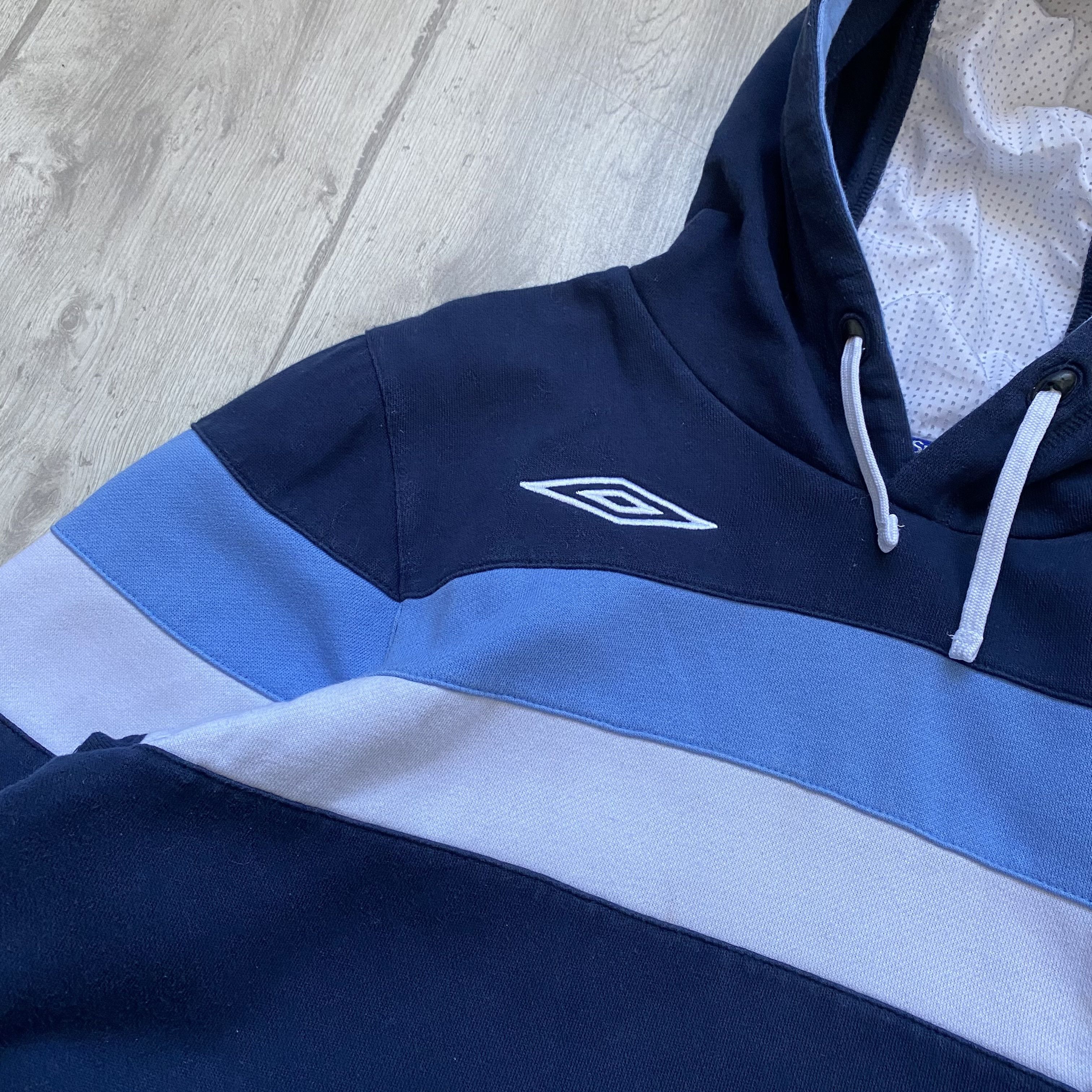 Umbro 🦈 Vintage Umbro Hoodie Y2K England Size US M / EU 48-50 / 2 - 4 Thumbnail