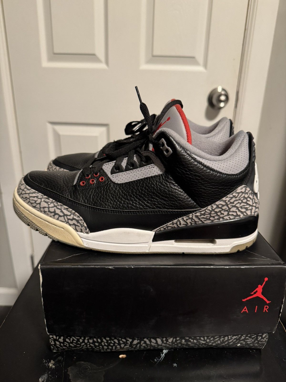 Jordan Brand Air Jordan 3 Cement Size US 11.5 / EU 44-45 - 3 Thumbnail