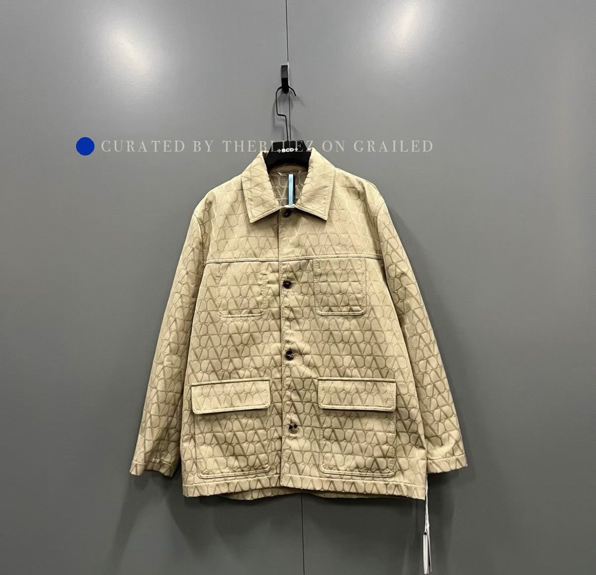 Valentino Beige All-over Logo Print Light Jacket Size US L / EU 52-54 / 3 - 1 Thumbnail