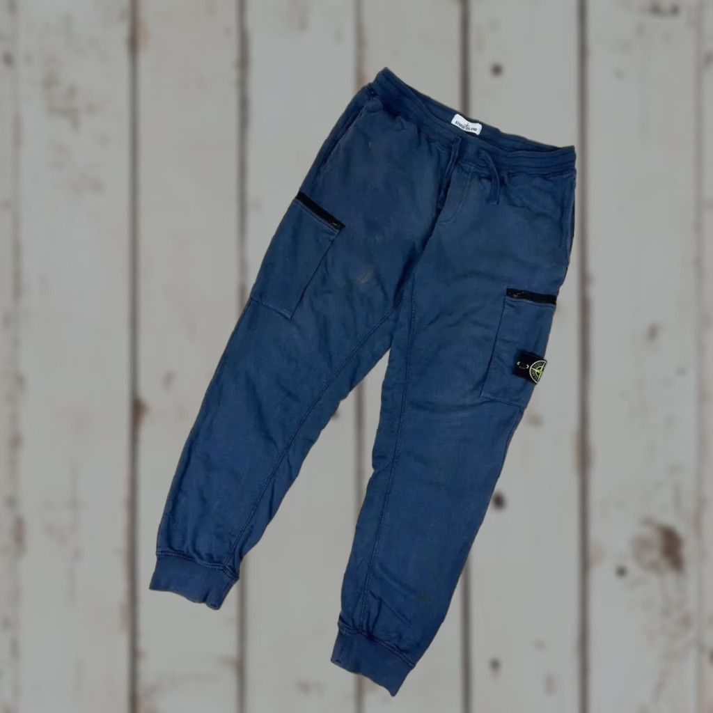 Stone Island Stone Island Navy Cargo Joggers Sweatpants Mens Size L Blue Size US 33 - 1 Thumbnail