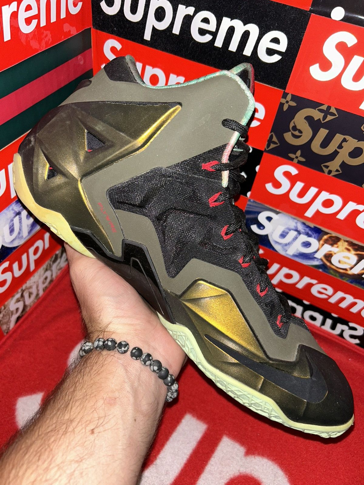 Nike Nike LeBron 11 King's Pride 616175-700 size 13 with box Size US 13 / EU 46 - 7 Thumbnail