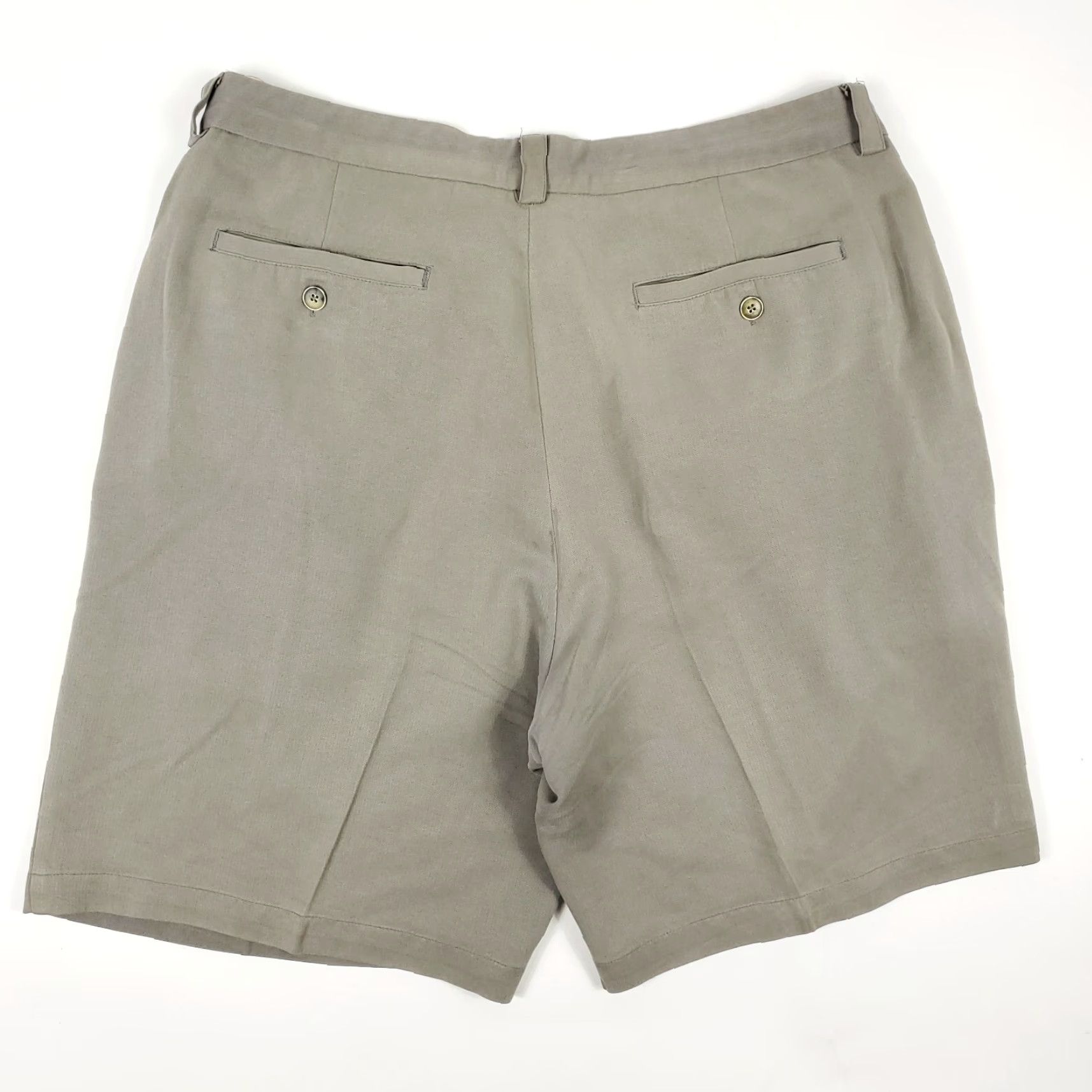 Tommy Bahama VINTAGE Tommy Bahama Men's Gray Silk Chino Shorts Size 35 Pleated Casual Preppy Size US 35 - 4 Thumbnail