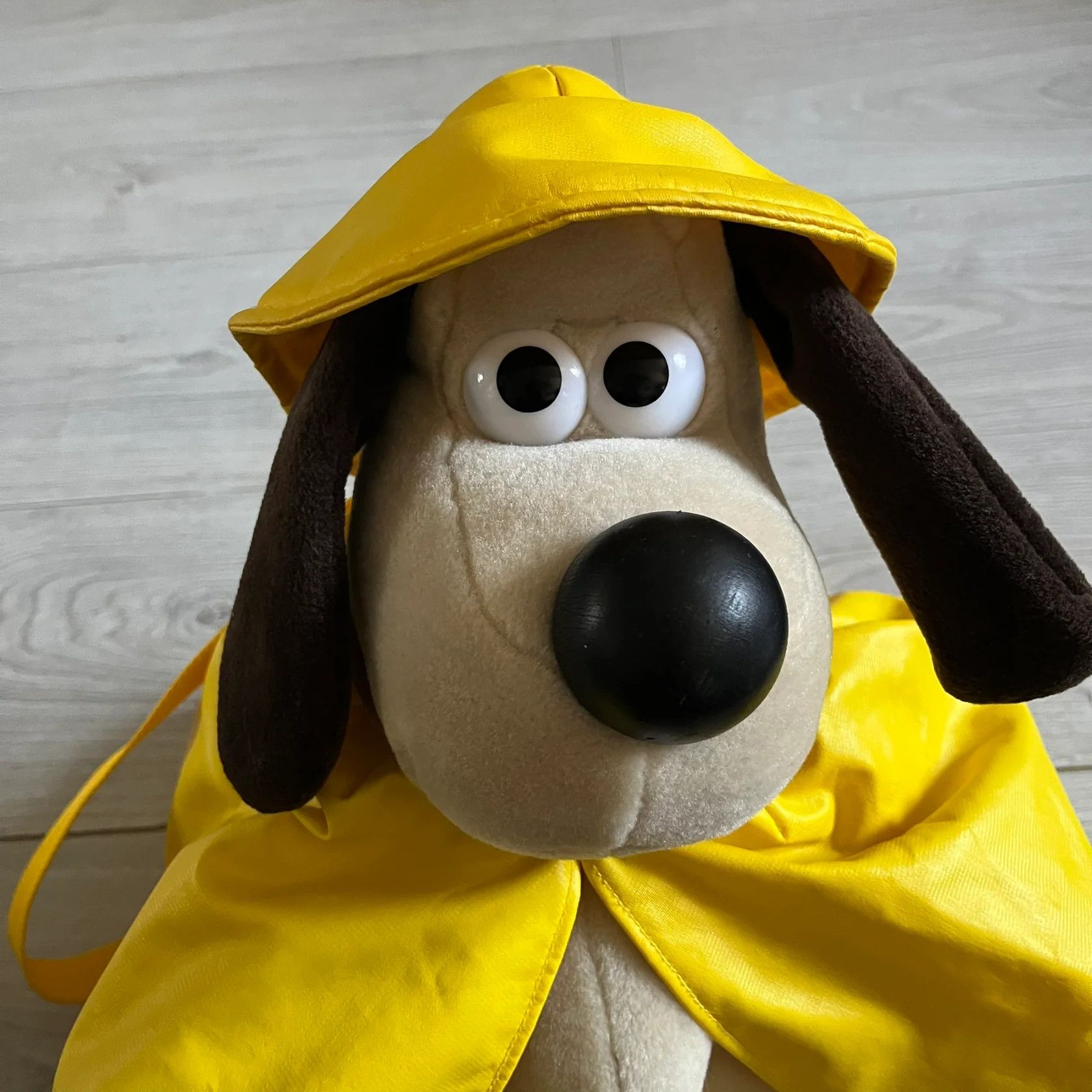 Wallace and Gromit Yellow Raincoat Plush Backpack