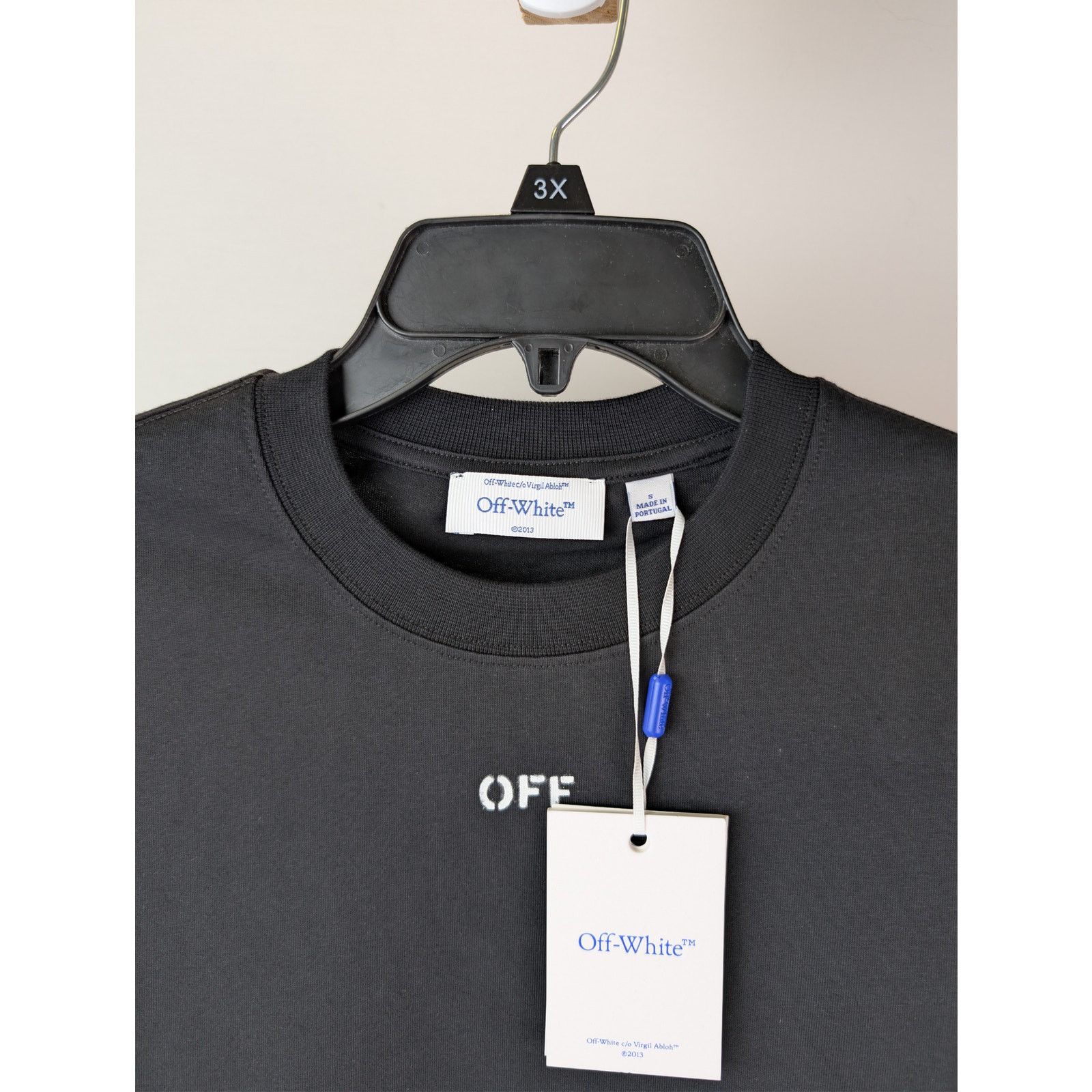 Off-White o1rshd1 Spray Can Arrow Skate L/S T-Shirt in Black Size US M / EU 48-50 / 2 - 8 Thumbnail