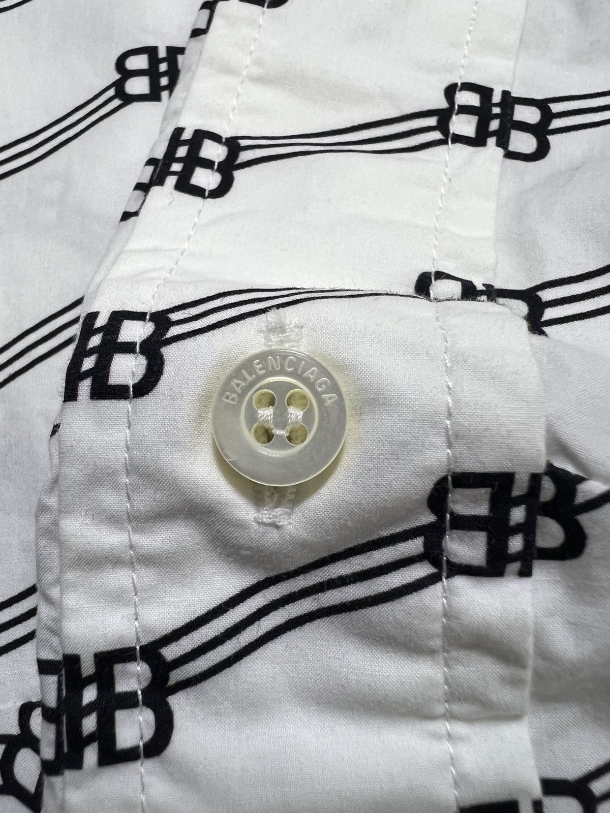 Balenciaga Balenciaga - S/S 20 - Double B Full Print Collar White Shirt Size US S / EU 44-46 / 1 - 15 Thumbnail