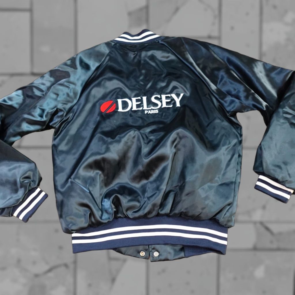 Vintage VINTAGE Delsey Paris Satin Jacket Womens XL Blue Embroidered Nylon Made in USA Size XL / US 12-14 / IT 48-50 - 1 Thumbnail