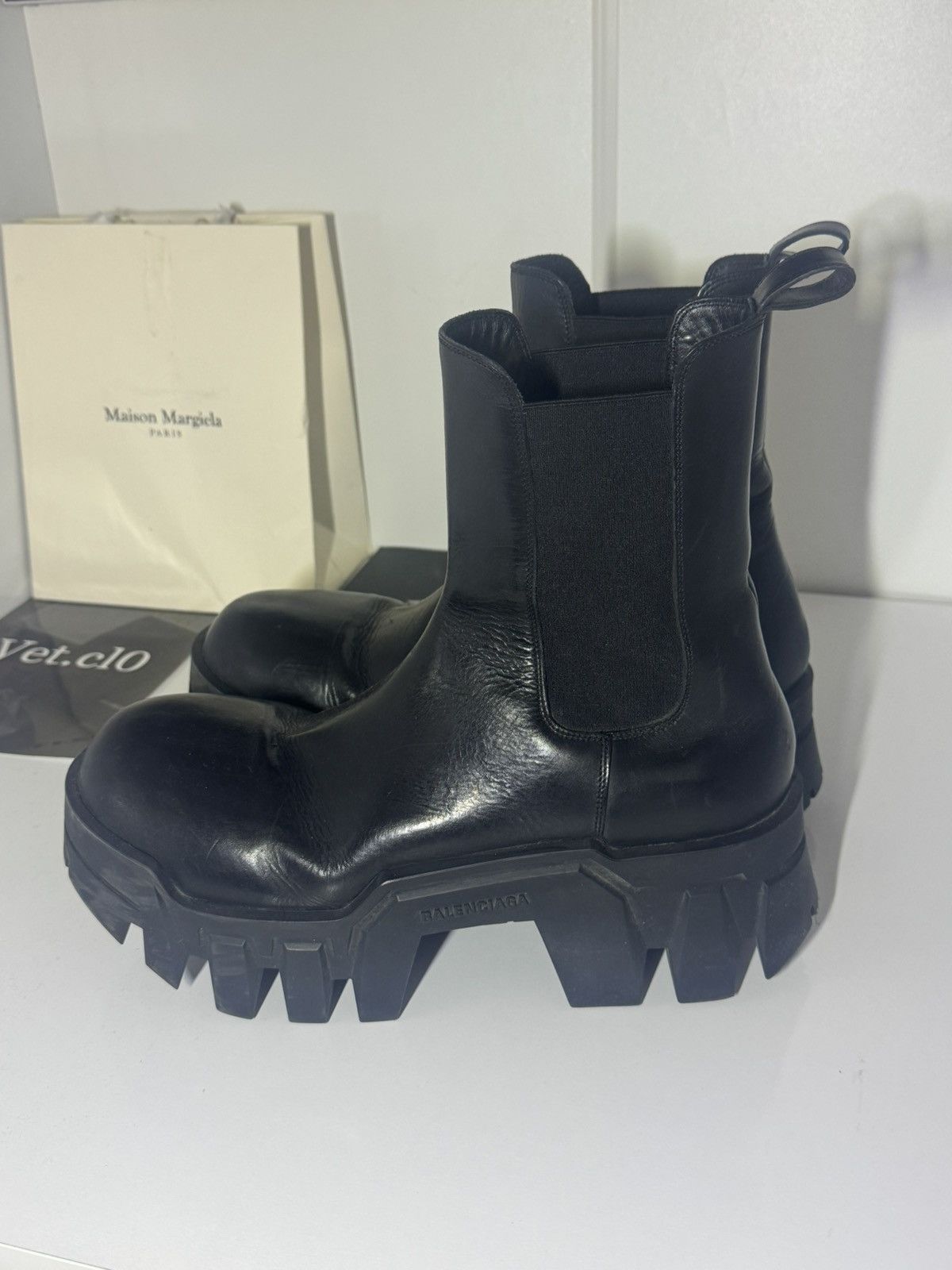 Balenciaga ⛔️Balenciaga bulldozer chelsea boots 44 Size US 11 / EU 44 - 1 Thumbnail