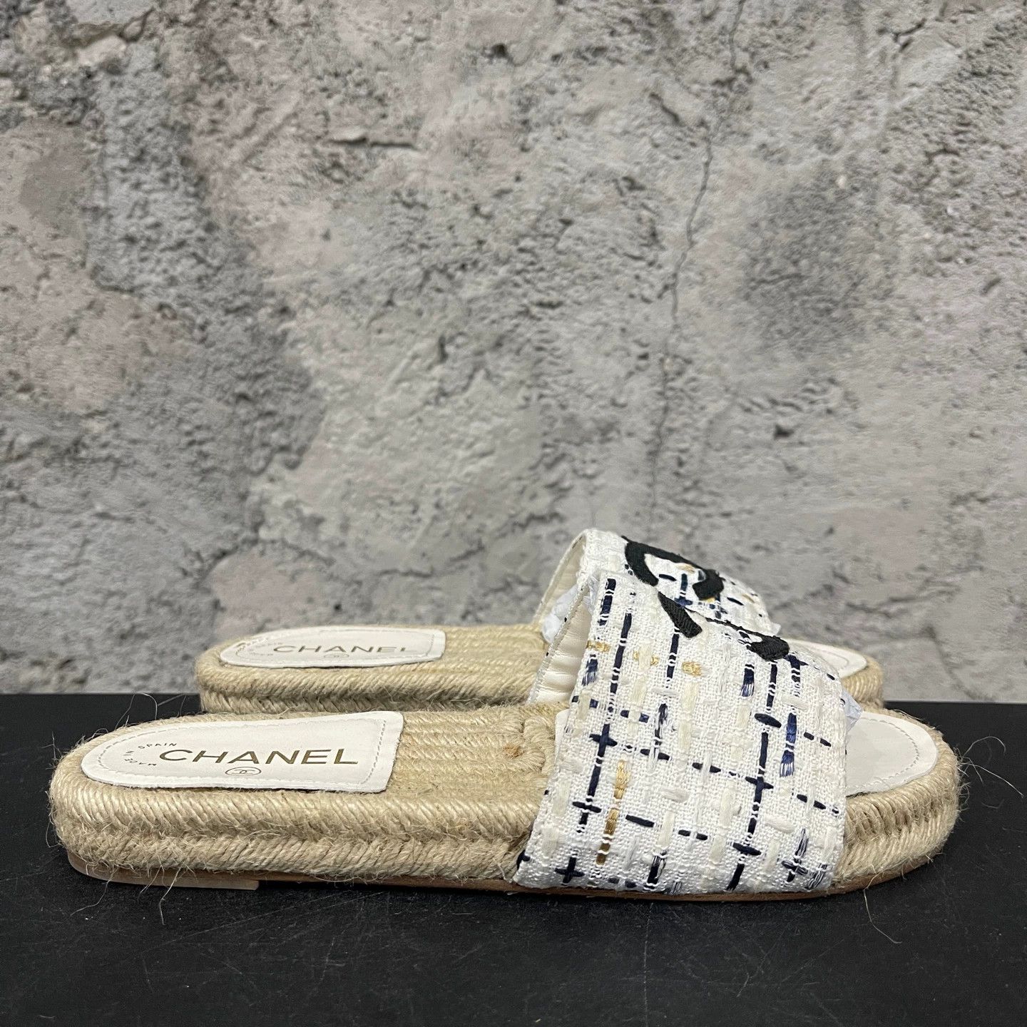 Chanel Chanel Women's Slippers 37 As Is Size US 6 / IT 36 - 1 Thumbnail