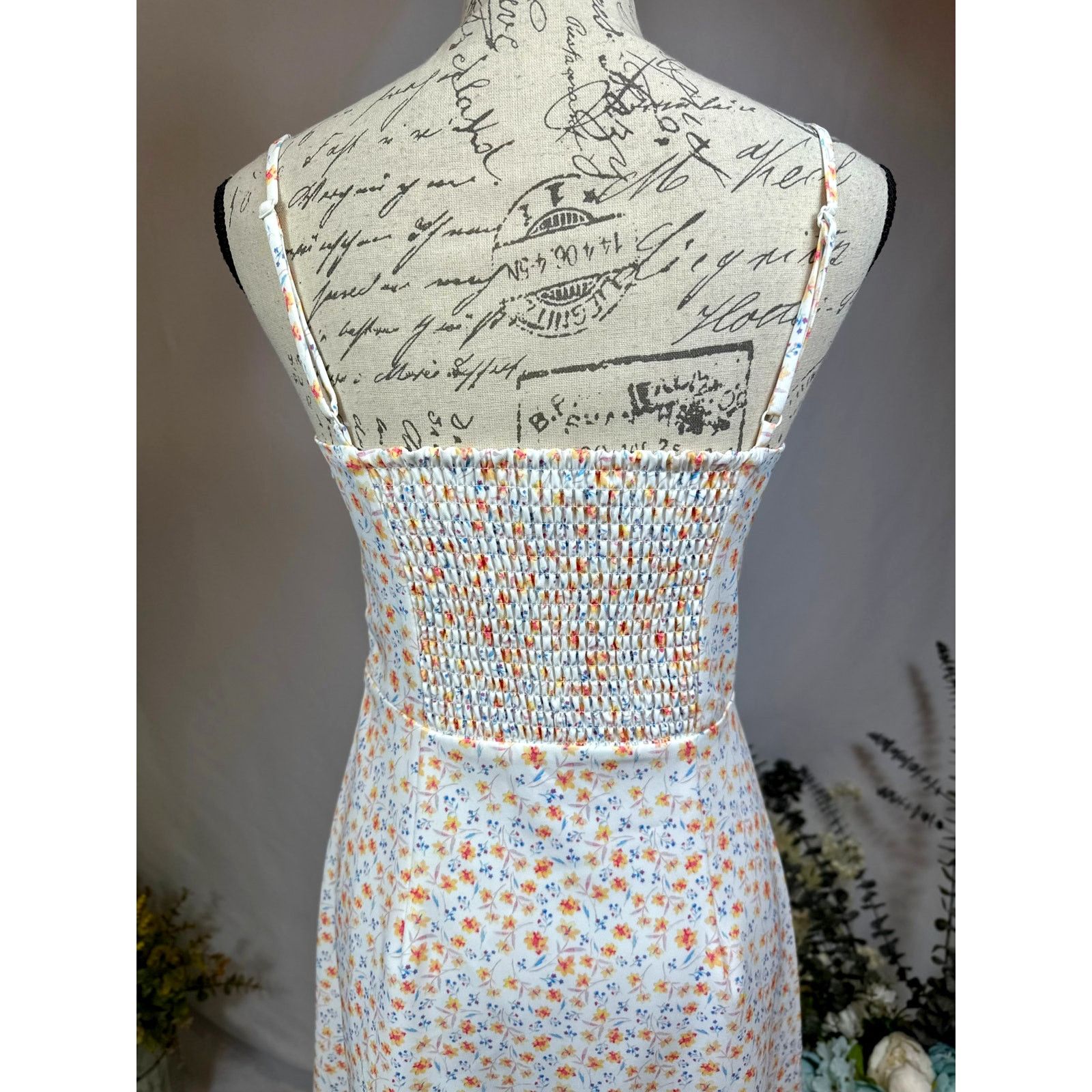 French Connection French Connection Camille Sleeveless Floral Midi Dress 6 Size M / US 6-8 / IT 42-44 - 16 Thumbnail