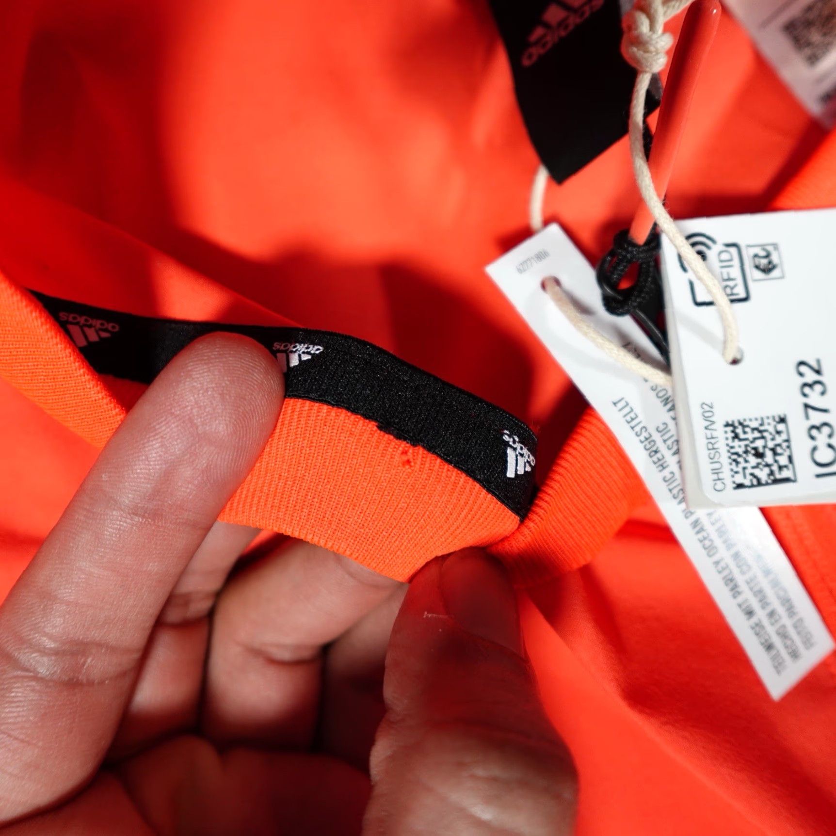 Adidas ADIDAS T-Shirt City Escape 1/4 Zip Mens S Orange Oversized 2020s Logo Pinhole Defect Mens Size US S / EU 44-46 / 1 - 3 Thumbnail