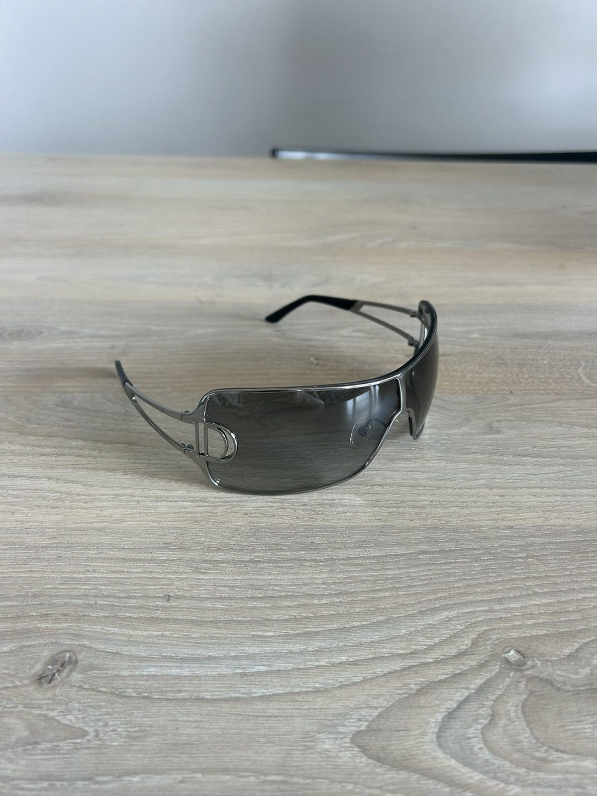 DIORISSIMO 2 6LBLVK 110 Y2K Sunglasses