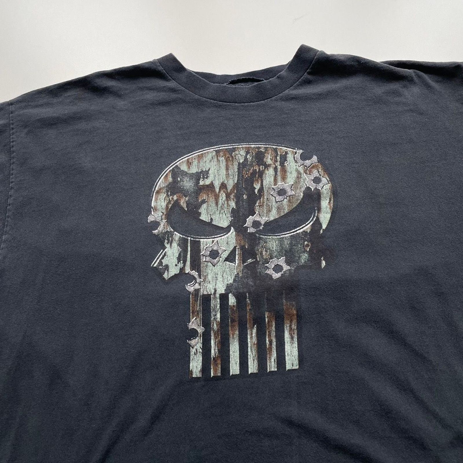 Marvel Comics Vintage Y2K The Punisher Marvel Comics Skull Shirt XL Faded Size US XL / EU 56 / 4 - 2 Thumbnail