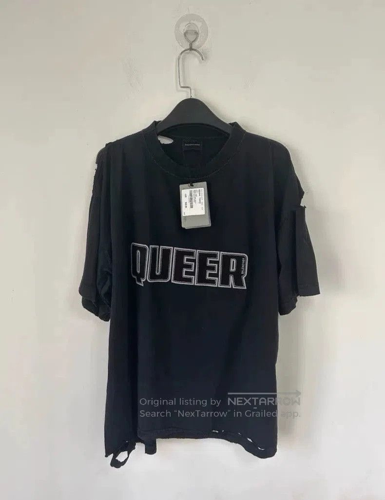 Balenciaga Balenciaga Queer Typo Boxy Tee. Size US S / EU 44-46 / 1 - 1 Thumbnail