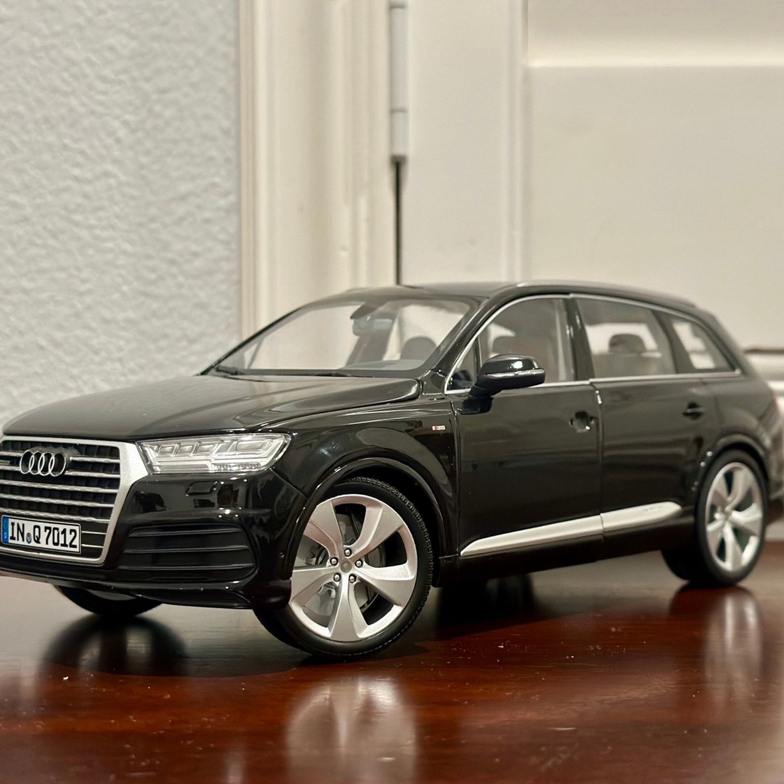 image of Audi Q7 Norev 1/18 in Black, Men's