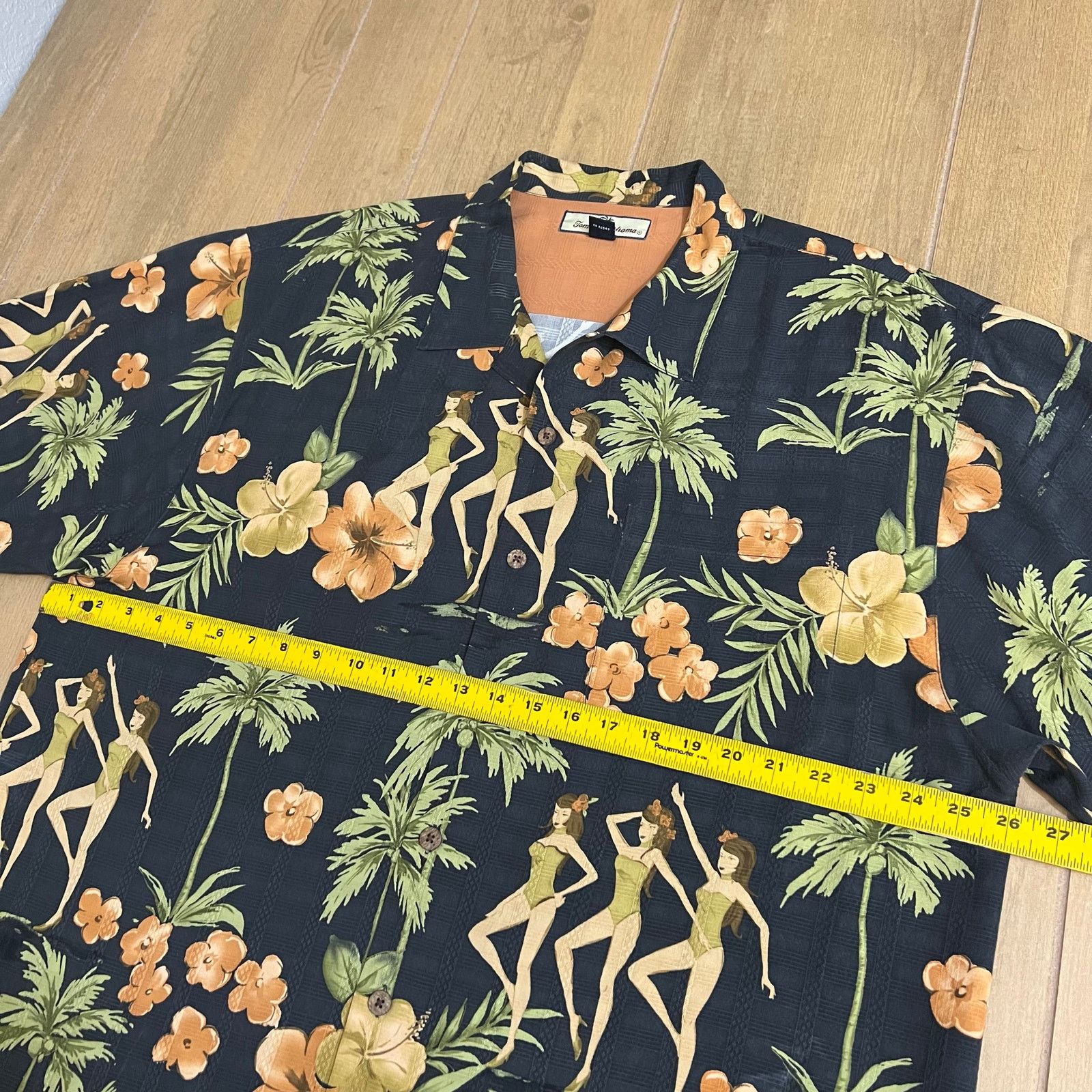 Tommy Bahama Tommy Bahama 100% Silk Hawaiian Shirt XL Black Hula Girl Size US XL / EU 56 / 4 - 6 Thumbnail
