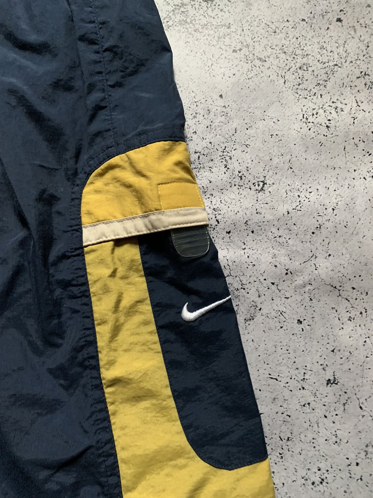 NBA × Nike × Vintage Vintage Nike NBA Shorts Nylon Drill Swoosh USA Y2K Tn Acg Size US 34 / EU 50 - 6 Thumbnail