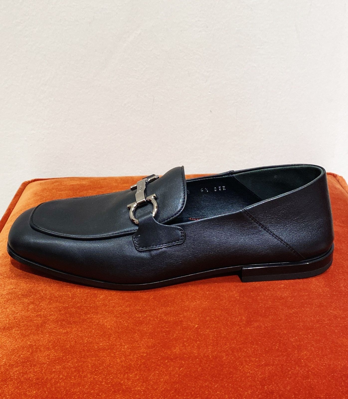 Salvatore Ferragamo o1s1rm1125 Carter Shoes in Black Size US 11 / EU 44 - 1 Preview