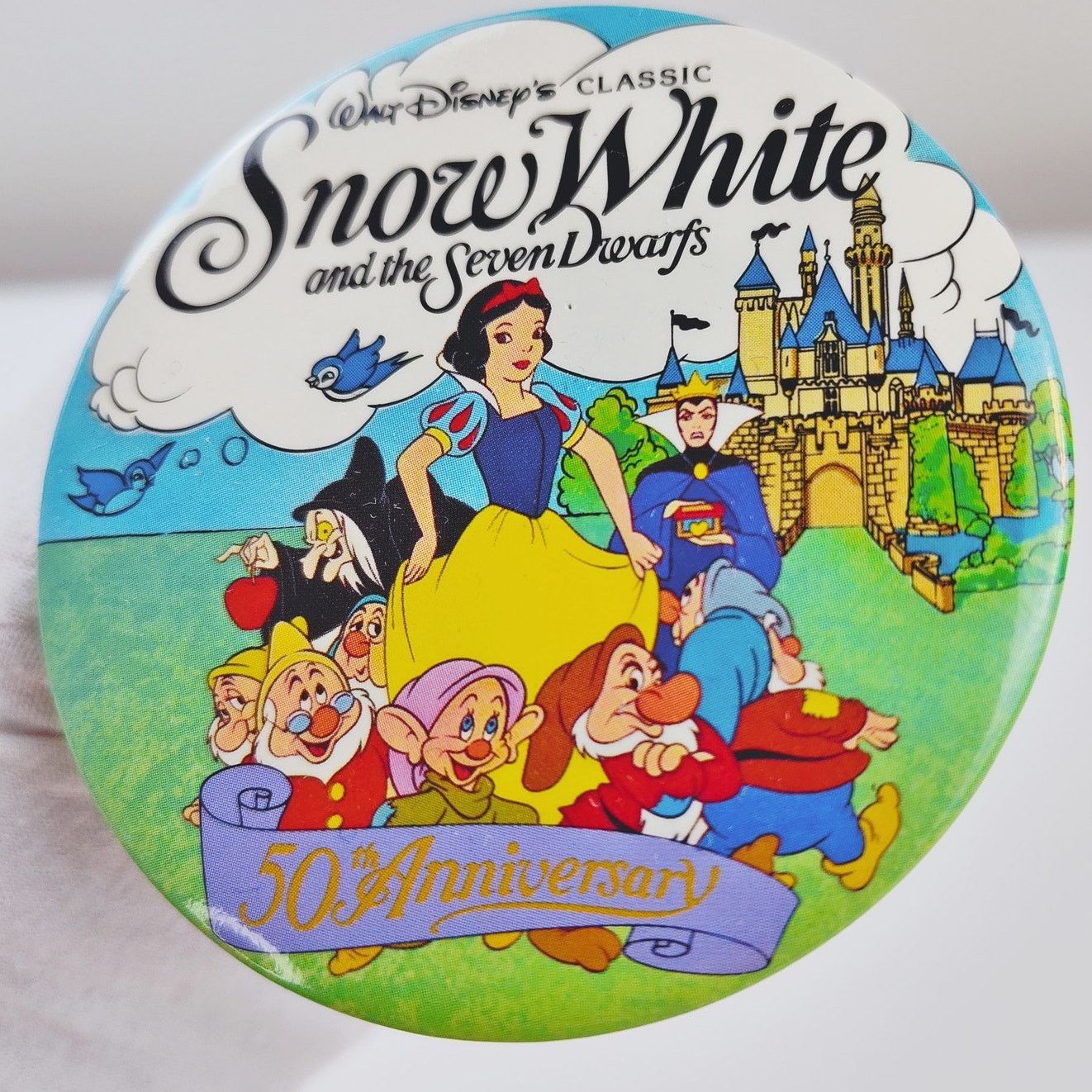 Disney Snow White & Seven Dwarfs 50th Anniversary Button - VTG 1986 Size ONE SIZE - 4 Thumbnail