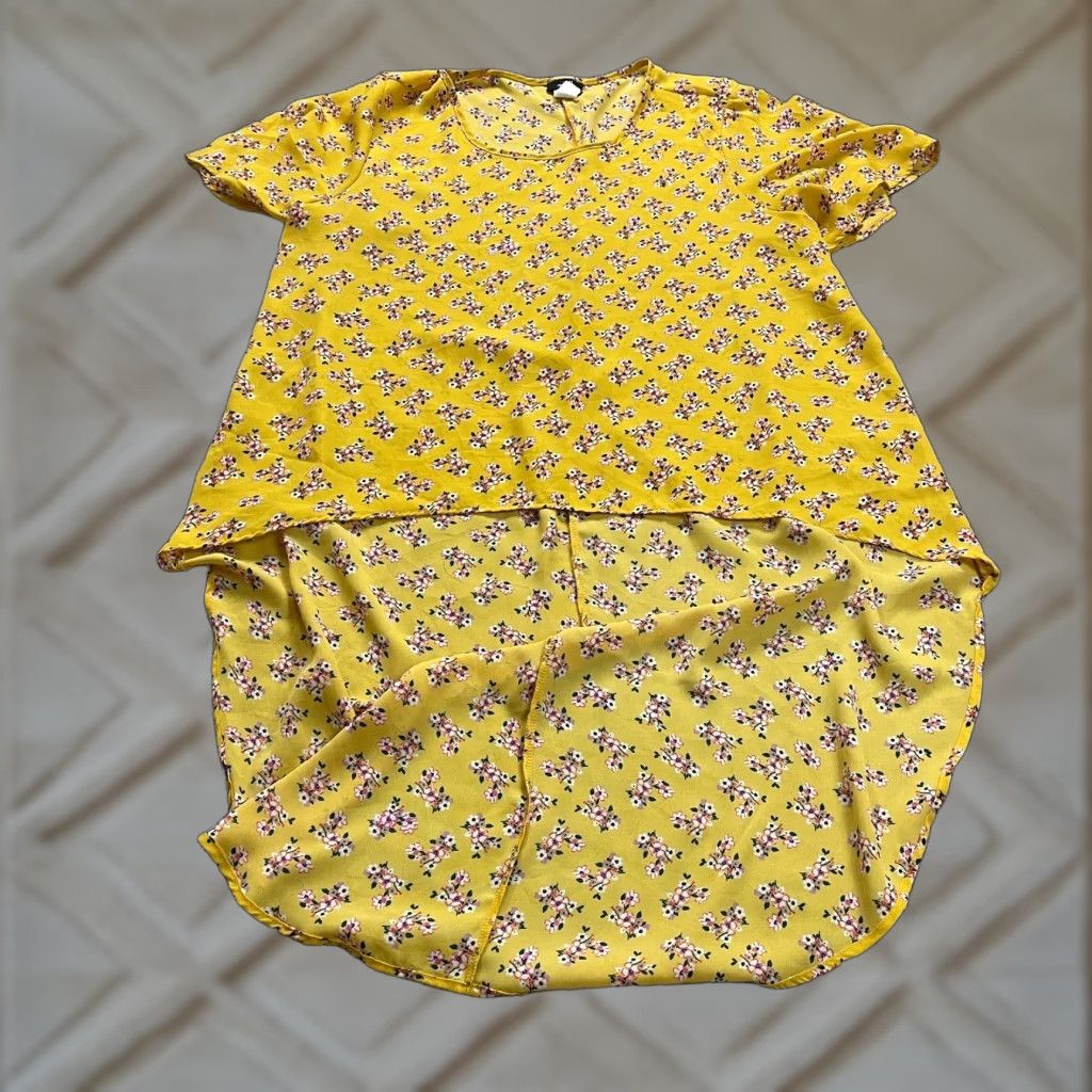 Vintage VINTAGE? No — use original: Minette Blouse Top Women 3XL Yellow Floral Round Neck Short Sleeve Casual Size XXL / US 16-18 / IT 52-54 - 1 Thumbnail
