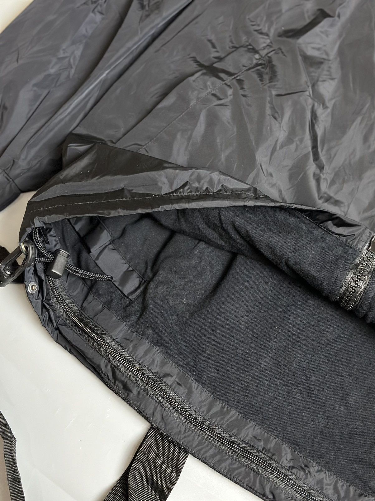 Vetements Vetements FW19 Interpool Bondage Jacket/Convertible to bag Size US M / EU 48-50 / 2 - 13 Thumbnail