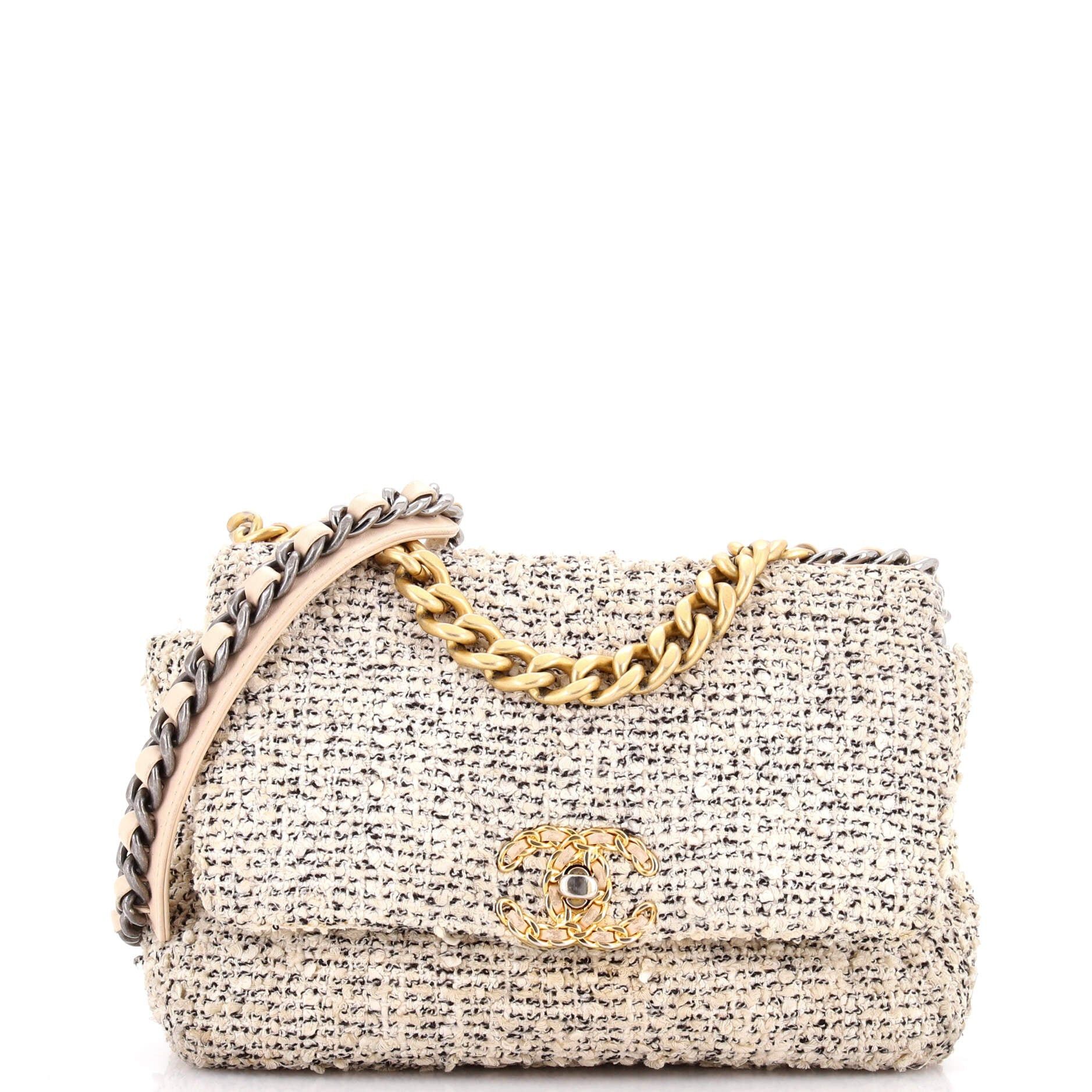 Chanel 19 Flap Bag Size ONE SIZE - 1 Thumbnail
