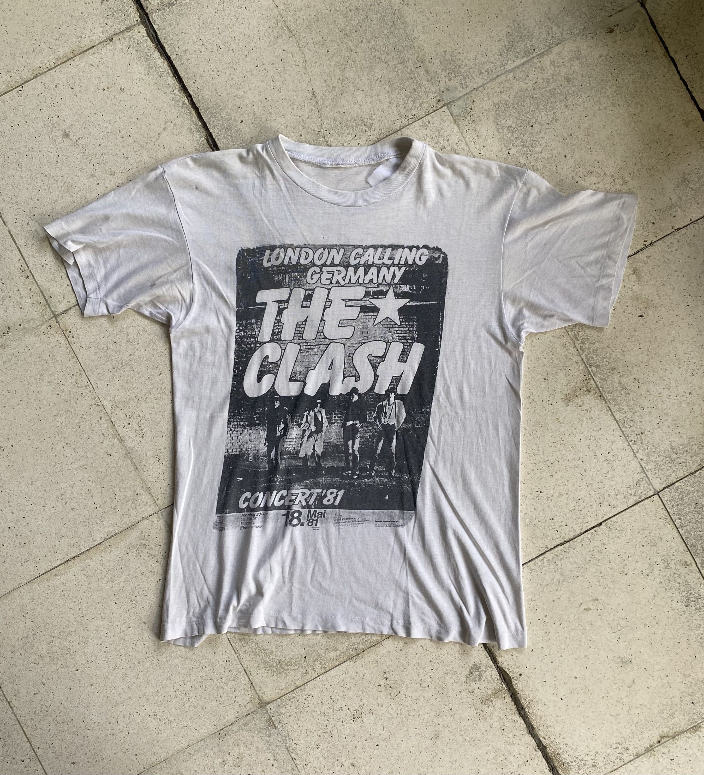 Vintage The Clash - London Calling Germany 80s Size US M / EU 48-50 / 2 - 1 Thumbnail