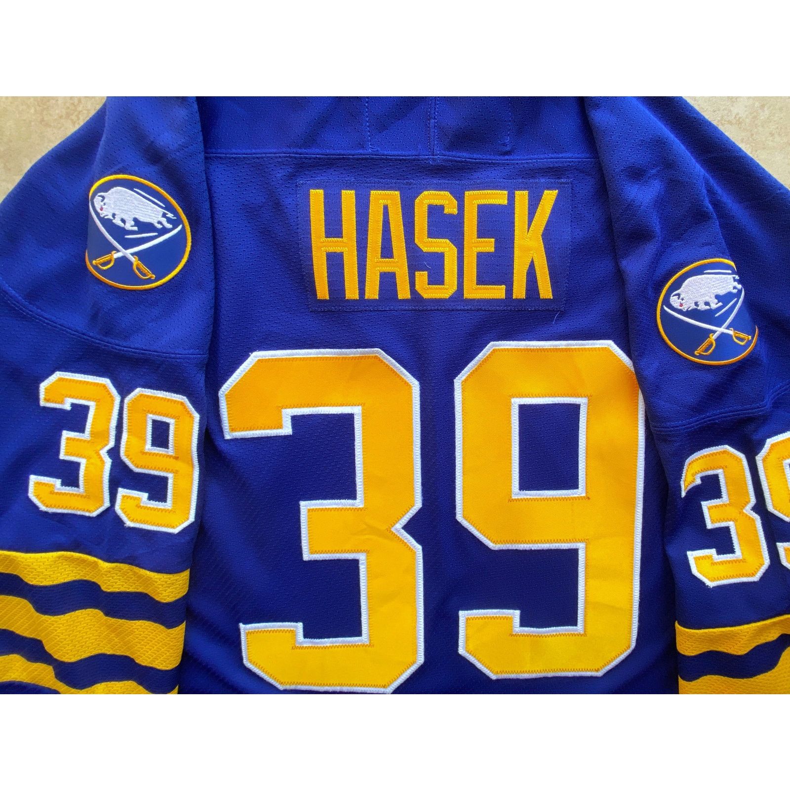 Ccm × NHL HASEK Buffalo Sabres CCM Vintage jersey XL blue sword NHL Size US XL / EU 56 / 4 - 1 Thumbnail